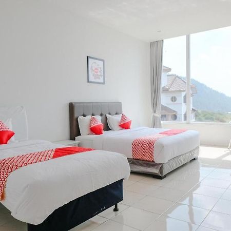 โอโย 1194 วิลลา บูกิต ปันเดอร์มัน เรสซิเดนซ์ Hotel บาตู ภายนอก รูปภาพ