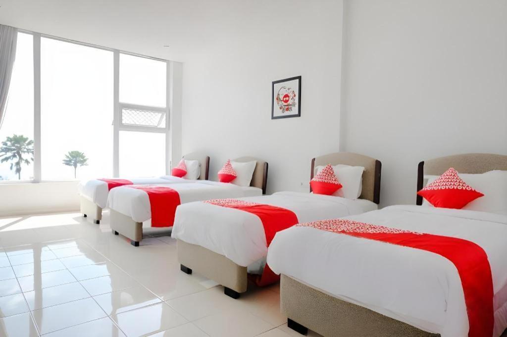 โอโย 1194 วิลลา บูกิต ปันเดอร์มัน เรสซิเดนซ์ Hotel บาตู ภายนอก รูปภาพ