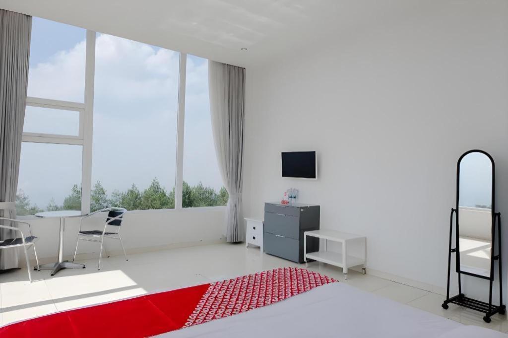 โอโย 1194 วิลลา บูกิต ปันเดอร์มัน เรสซิเดนซ์ Hotel บาตู ภายนอก รูปภาพ