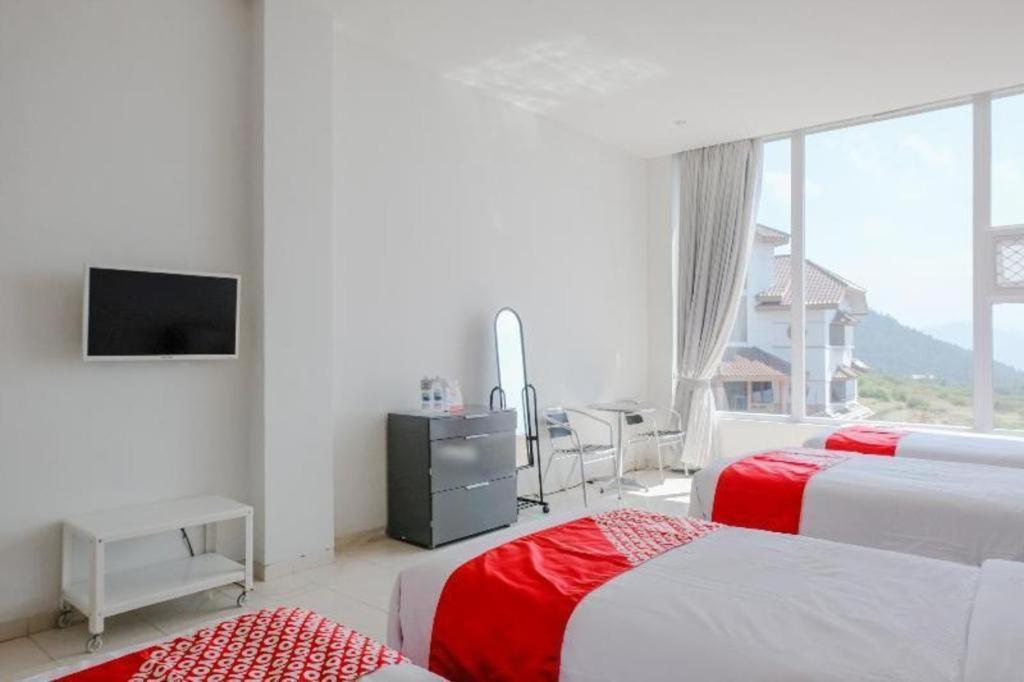โอโย 1194 วิลลา บูกิต ปันเดอร์มัน เรสซิเดนซ์ Hotel บาตู ภายนอก รูปภาพ