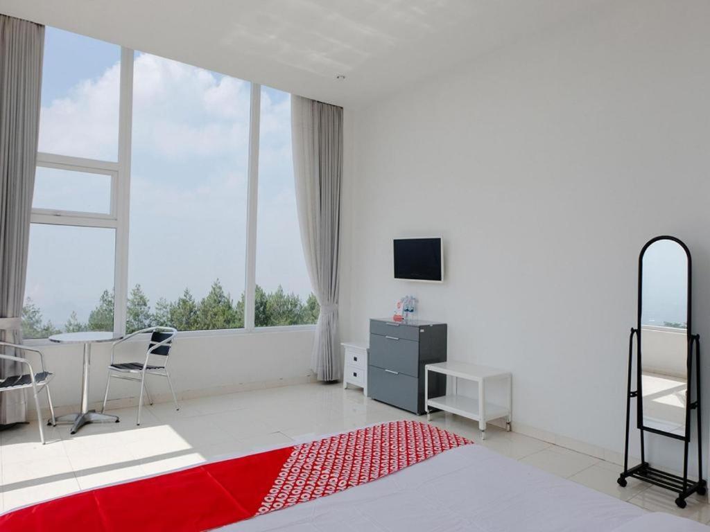 โอโย 1194 วิลลา บูกิต ปันเดอร์มัน เรสซิเดนซ์ Hotel บาตู ภายนอก รูปภาพ