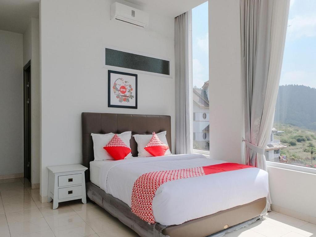 โอโย 1194 วิลลา บูกิต ปันเดอร์มัน เรสซิเดนซ์ Hotel บาตู ภายนอก รูปภาพ