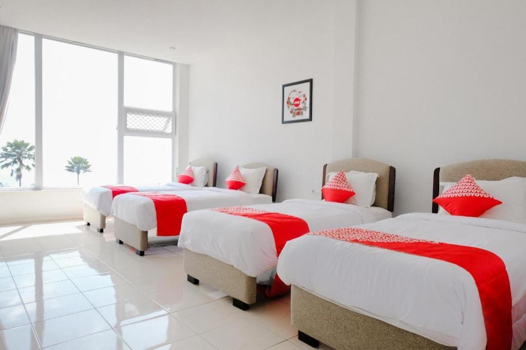 โอโย 1194 วิลลา บูกิต ปันเดอร์มัน เรสซิเดนซ์ Hotel บาตู ภายนอก รูปภาพ
